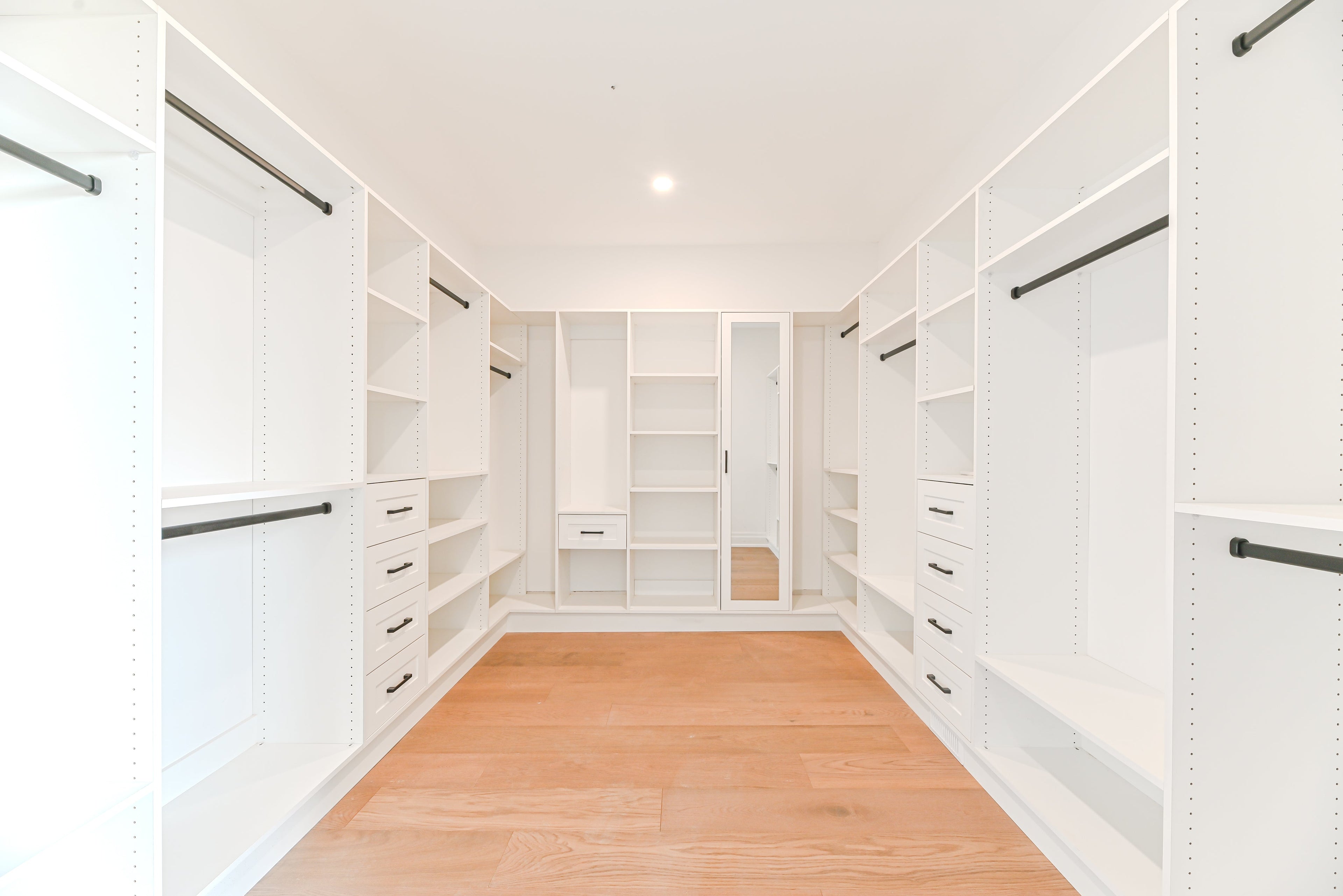 Assembled kitchen base cabinet Brampton